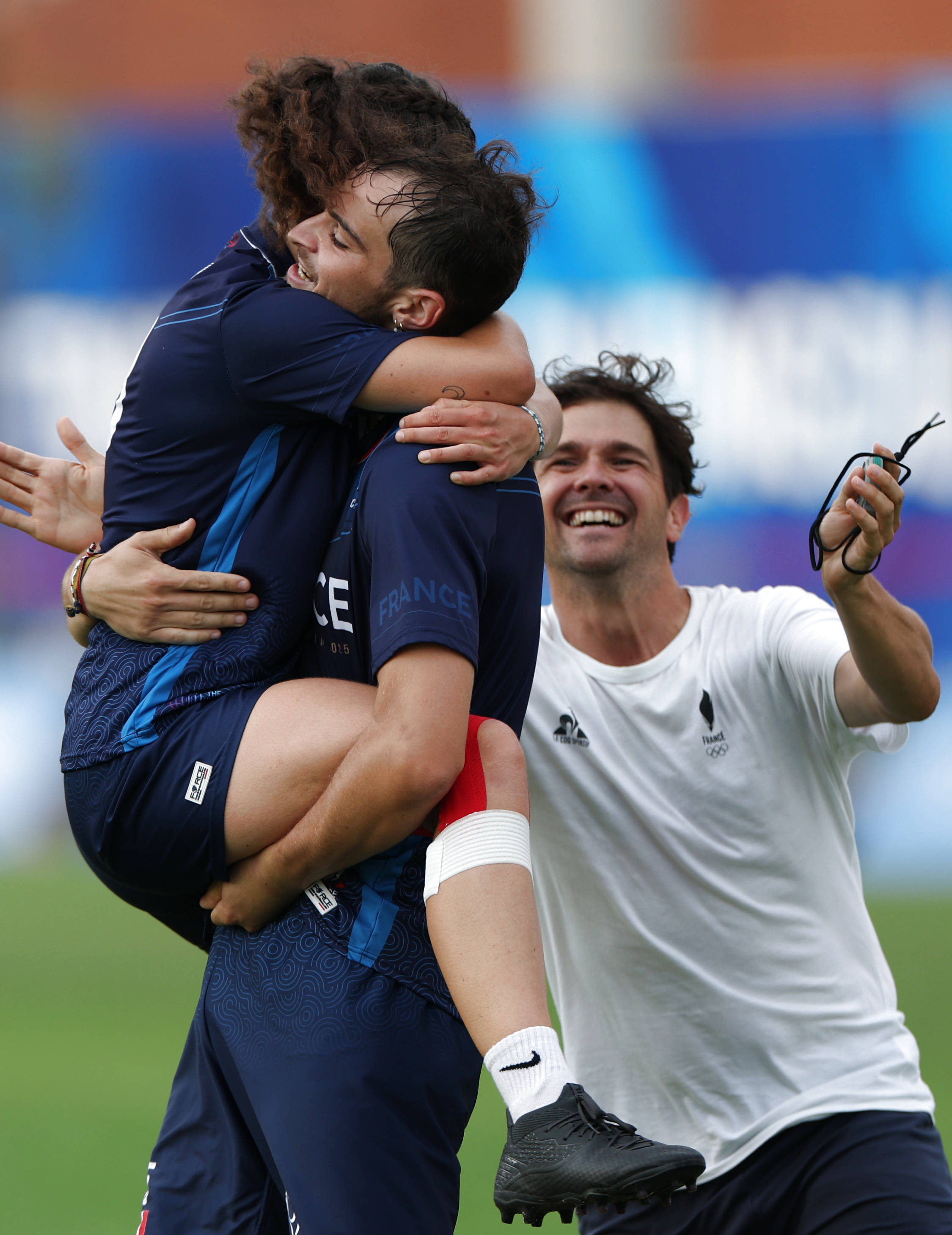 皇冠体育官方网站-法国球员展现出色表现，带领摩纳哥队夺胜